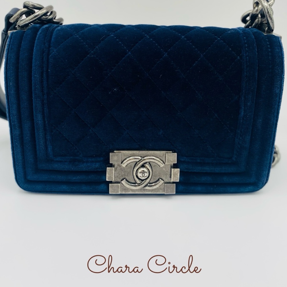 ⭐️SOLD⭐️Chanel Boy Flap Bag Quilted Velvet Small